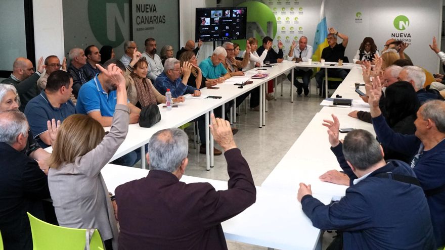 Nueva Canarias declarará tránsfugas a los 22 cargos electos que dejan el partido en Gran Canaria si no entregan las actas