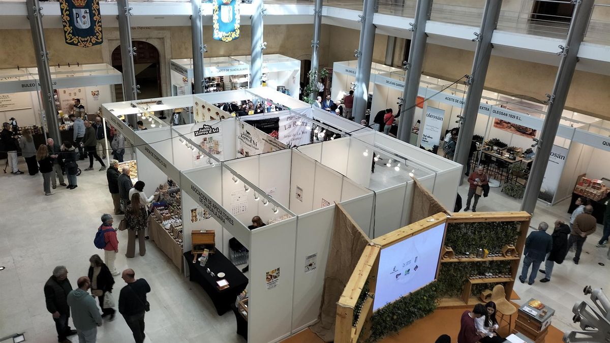 Pastrana acoge la XLV edición de la Feria Apícola Internacional mostrando orgullo por contar con "la mejor miel del mundo"