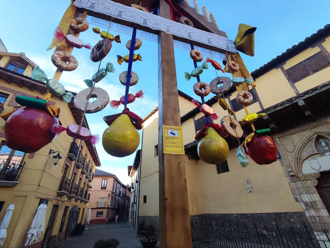 El ramo leonés contaba con un cartel de estar videovigilado.