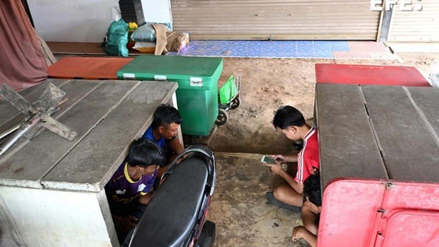 Tailandia y Camboya se enfrentan en su frontera por tercer día consecutivo