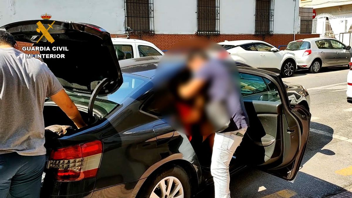 Momento de la detención del pederasta del Fortnite en Málaga en 2021