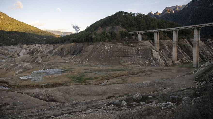 Catalunya apuesta por bajar la presión de los grifos antes de los cortes de agua ante la sequía