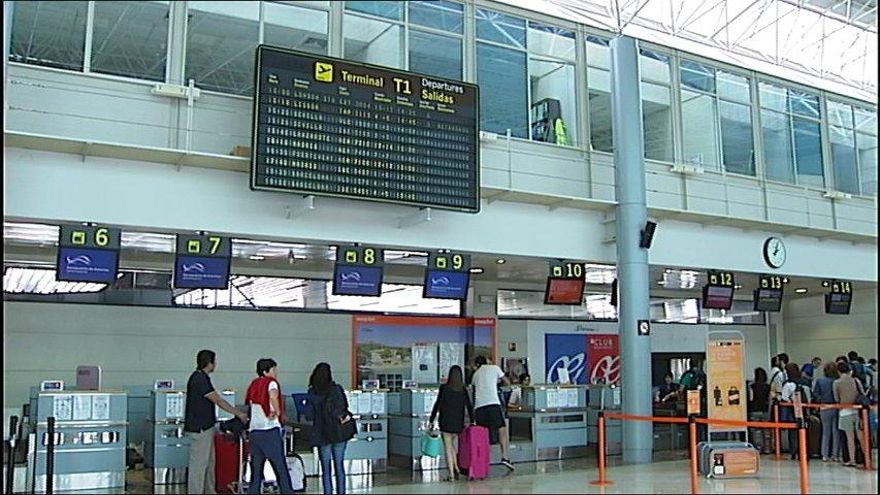 La Guardia Civil incauta en el aeropuerto de Asturias 34 kilos de cocaína a un pasajero de un vuelo de Colombia