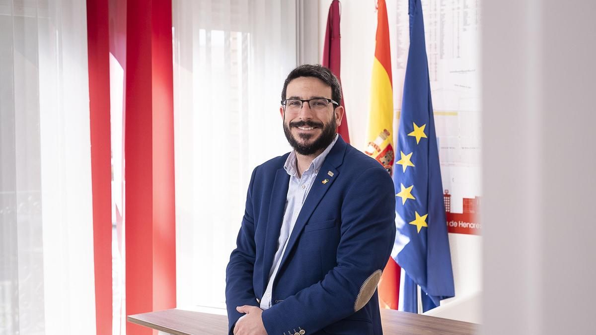Alcalde "a tiempo parcial": el regidor de Azuqueca de Henares compaginará su cargo con la docencia