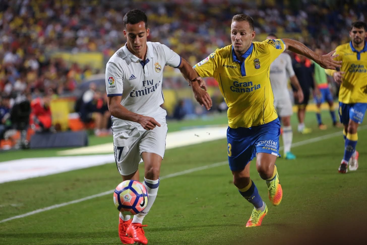 Lucas Vázquez y Dani Castellano. (ALEJANDRO RAMOS)