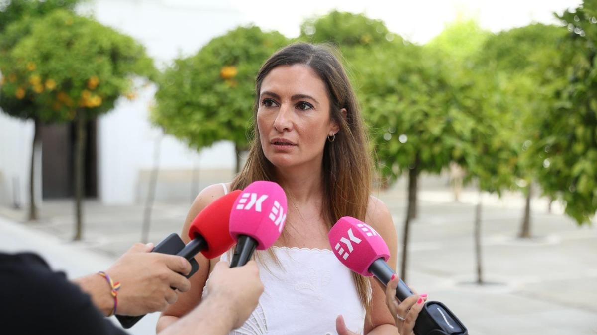 El PSOE exige explicaciones por el "trato de favor" a la hermana del 'numero 2' de Educación en Extremadura
