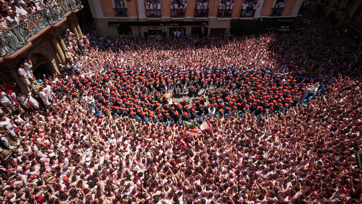 Imagen de los gaiteros en el Chupinazo.