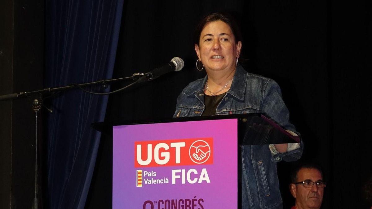 Rosa Benítez, durant el congrés en què va ser elegida nova secretària general de la federació d'indústria d'UGT PV.