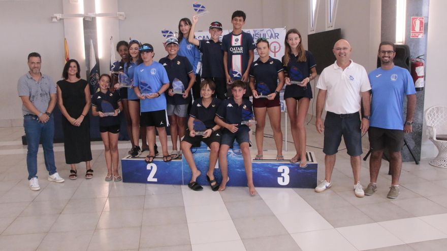 Julia Bazán y Ernesto Díaz, ganadores del Campeonato Insular de Optimist