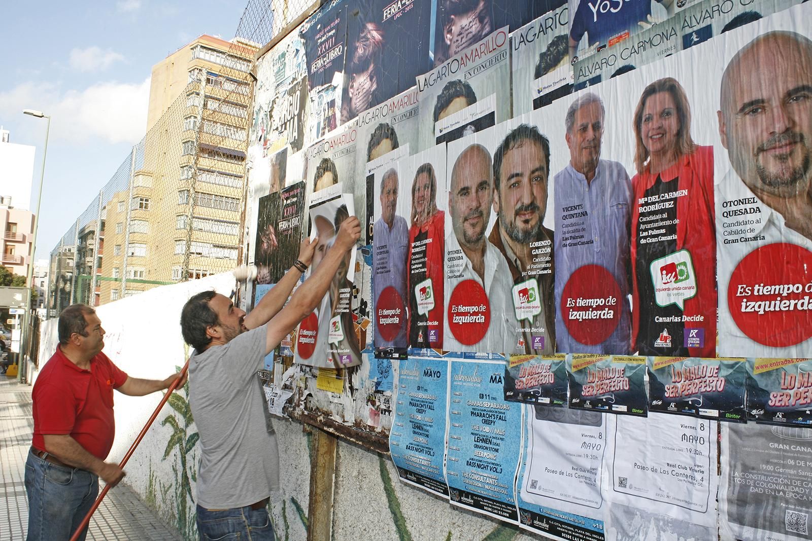 Pegada simbólica de carteles de campaña electoral. Foto: Alejandro Ramos