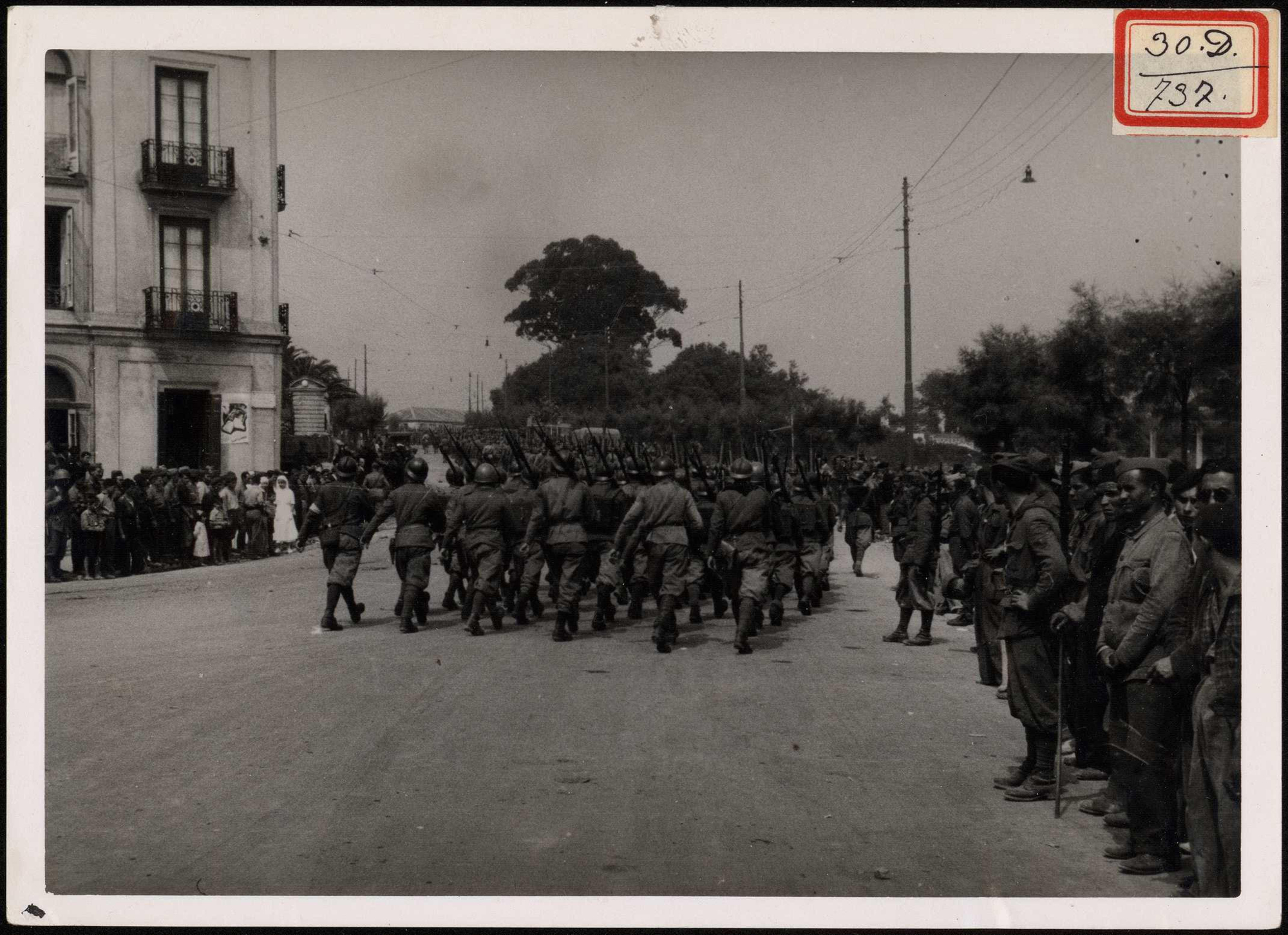 "Desfile de las tropas legionarias". 27 de agosto de 1937 (2)