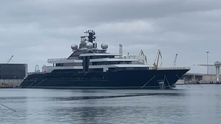 Imagen del yate 'Crescent', retenido en Tarragona por las sanciones de la UE en respuesta a la invasión rusa de Ucrania