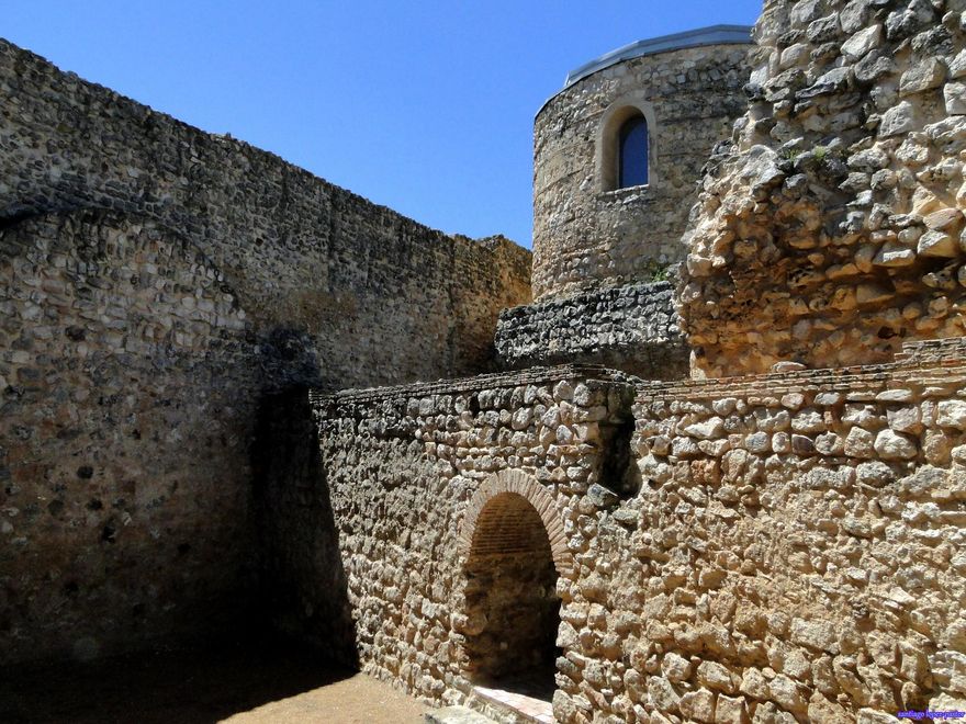 Muros de Calatrava La Vieja.