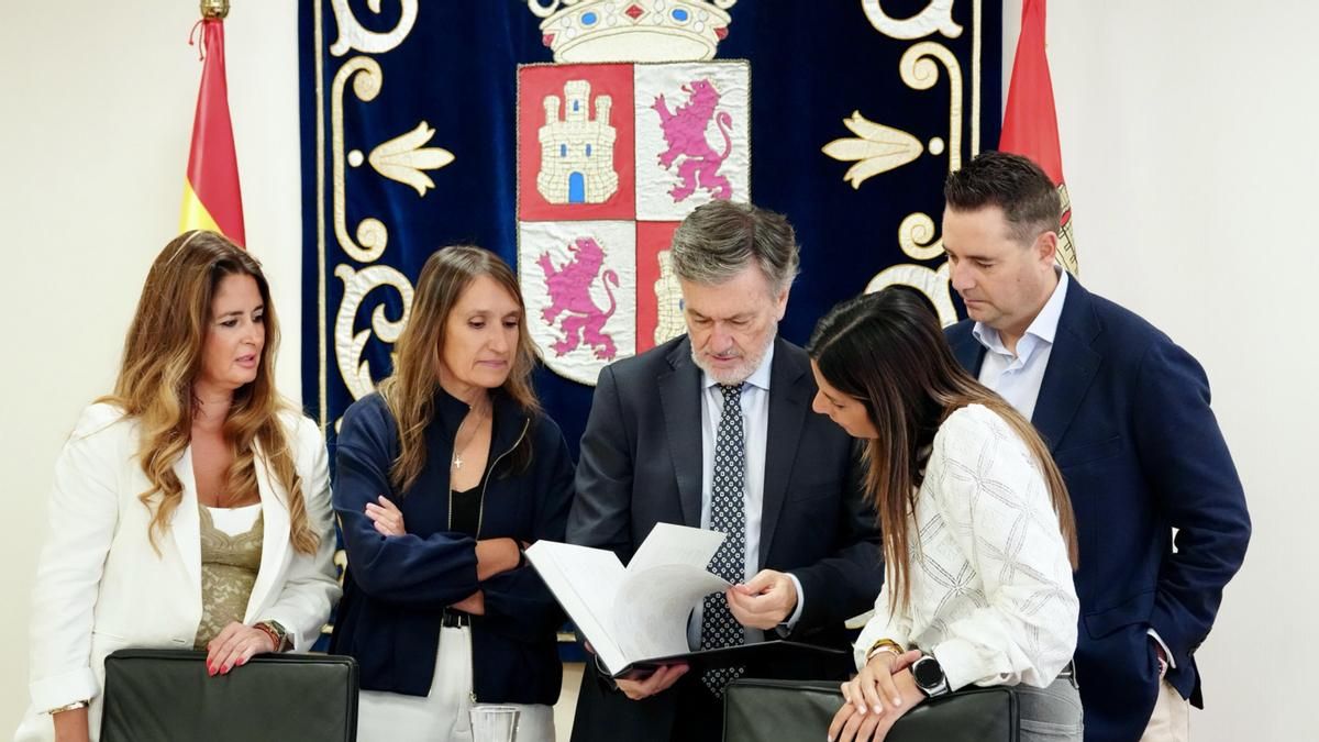 Reunión de la Mesa de las Cortes de Castilla y León.