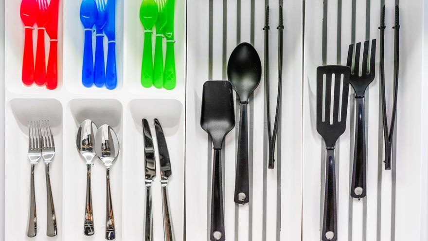 Alerta sanitaria por presencia de aminas aromáticas primarias en utensilios de cocina procedentes de España