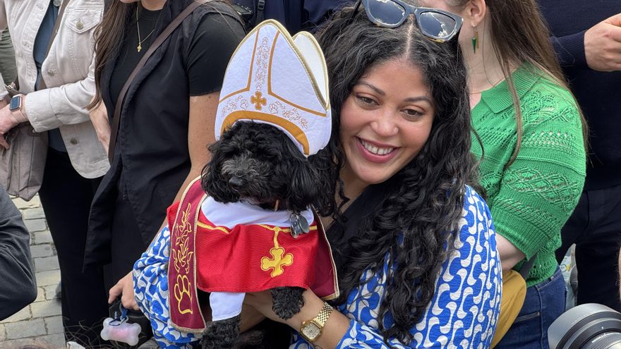 Más de 11.000 personas en la plaza de San Pedro para ver la segunda fumata