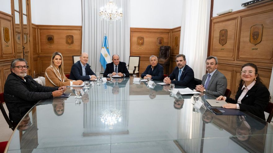 El Consejo de Mayo se pone en marcha: el Gobierno activa su mesa de reformas con la presión de los gobernadores por fondos