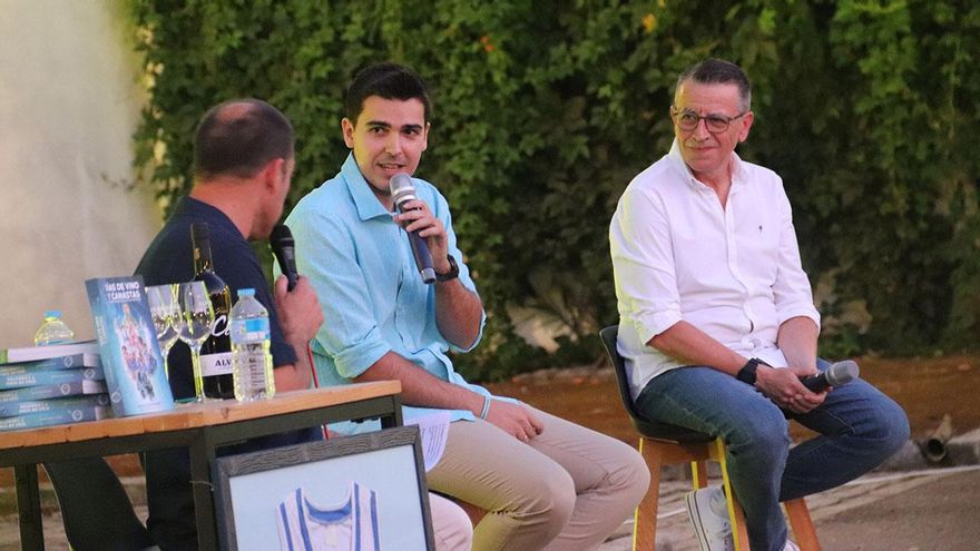 El libro ‘Días de vino y canastas’ repasa las cuatro décadas de vida del baloncesto en Montilla