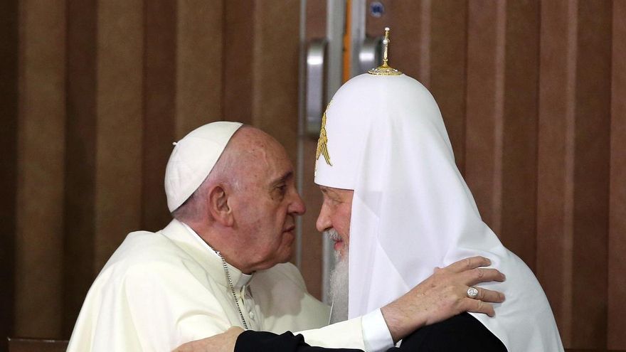 El patriarca ortodoxo y el papa Francisco durante su visita a Cuba en 2016