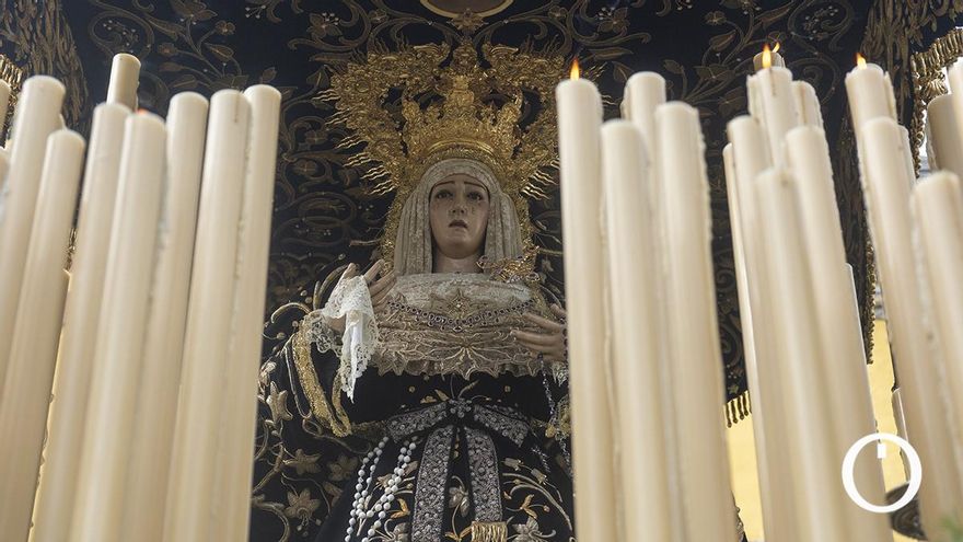 Salida procesional de la Hermandad del Caído, en imágenes