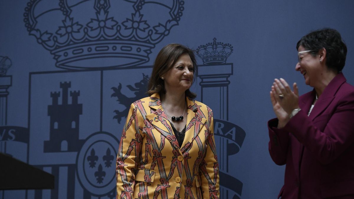 Archivo - La ministra de Asuntos Exteriores, Unión Europea y Cooperación, Arancha González Laya, aplaude a la secretaria de Estado de Asuntos Exteriores y para Iberoamérica y el Caribe, Cristina Gallach