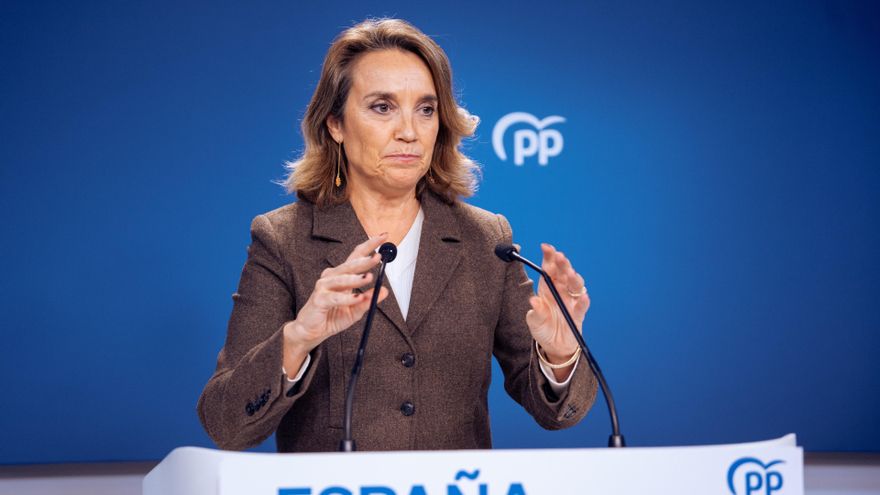 Archivo - La secretaria general del PP, Cuca Gamarra, ofrece una rueda de prensa tras una reunión extraordinaria del Comité de Dirección del PP, en la sede del Partido Popular, a 13 de octubre de 2024, en Madrid (España).