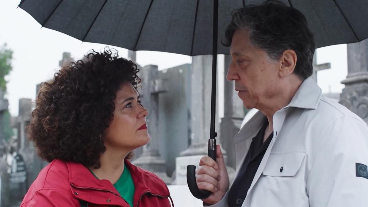 Conchi Cejudo con Carlos Bardem en '¡Cuánta guerra!'
