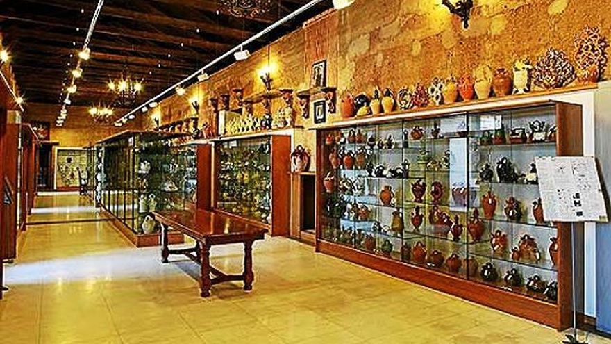 Una de las salas del Museo del Botijo Español en Toral de los Guzmanes. Foto: Ayuntamiento.