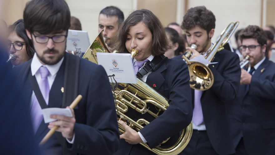 Archivo - Músicos de una sociedad musical de la Comunitat Valenciana