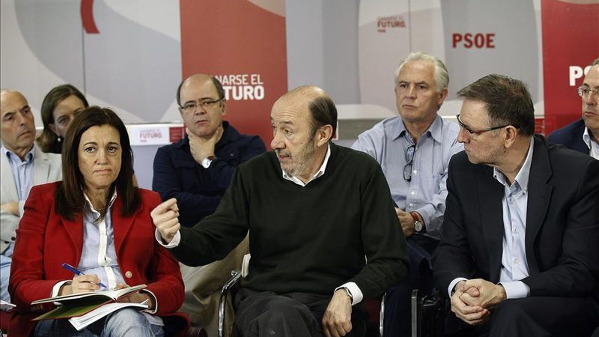 El PSOE llevará su plan económico a los parlamentos autonómicos y a la UE