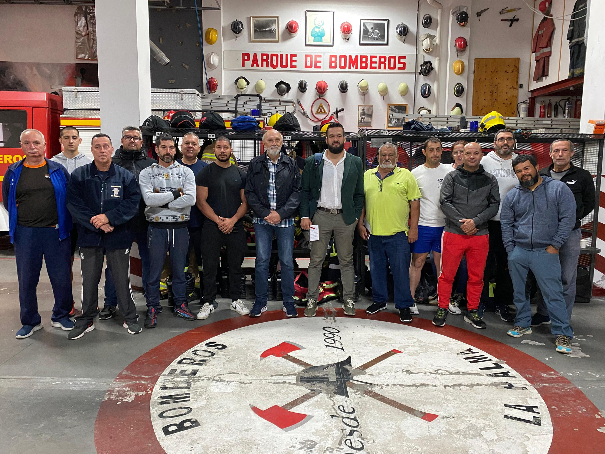 Darwin Rodríguez se reunió con le colectivos de Bomberos La Palma.