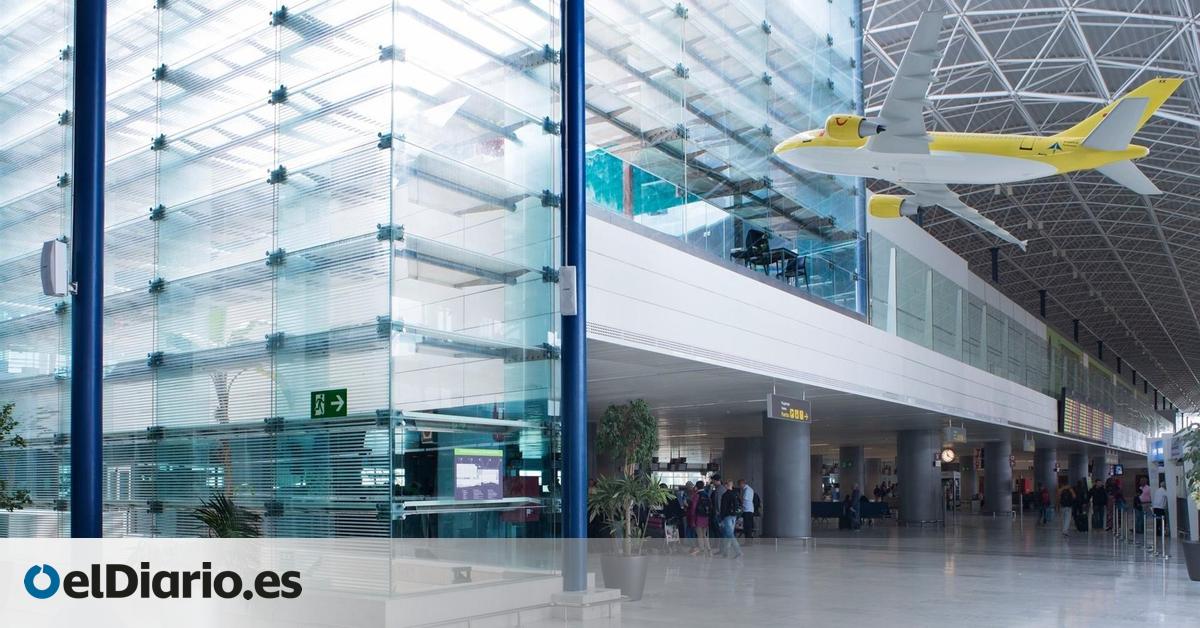 Los aeropuertos canarios operan con normalidad pese a las altas concentraciones de calima de este domingo
