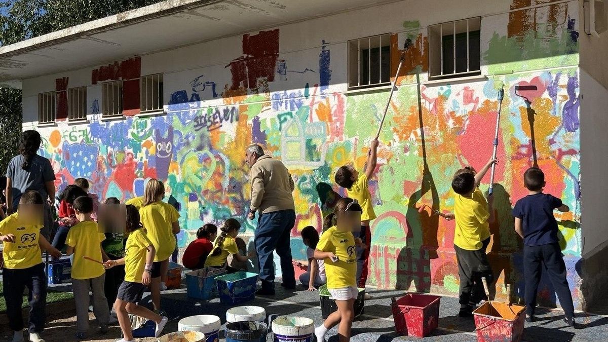Grafitis, arte y sueños: Toledo se convierte en un lienzo solidario que ha implicado a más de 200 escolares