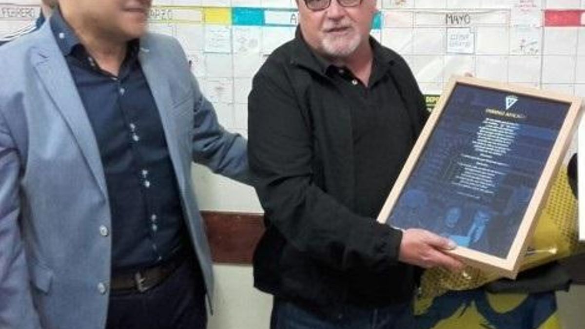 Fallece el chirigotero Manolo Santander