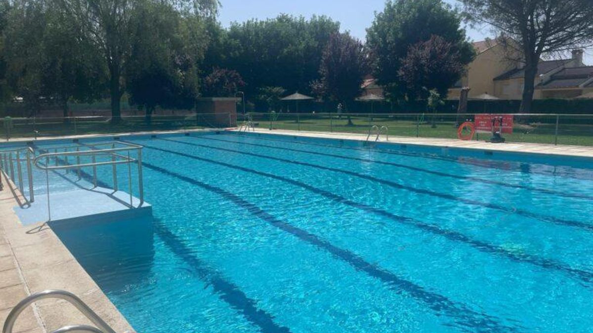Gamonal denuncia que Talavera de la Reina les deja sin socorristas y se debate sobre abrir su piscina municipal