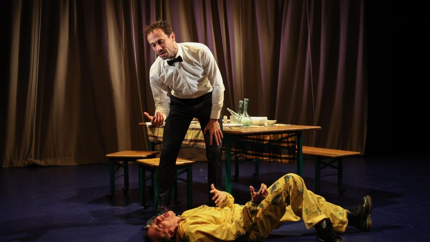 'Travy', un pequeño milagro teatral donde Oriol Pla dirige a toda su familia