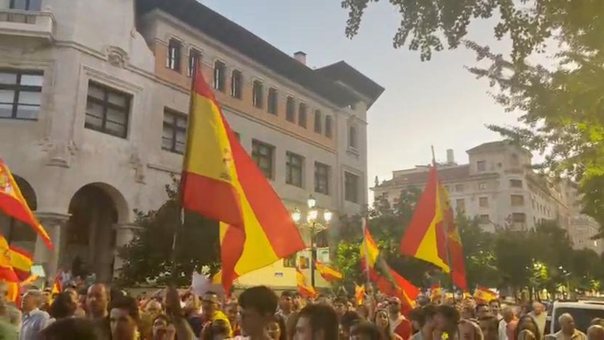 Concentración contra el racismo en Santander