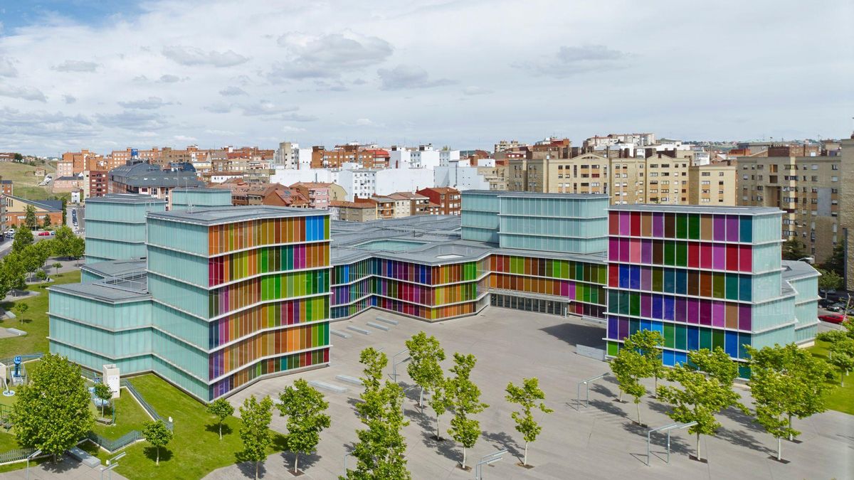 Musac, 20 años de arte que colorea León y despierta conciencias