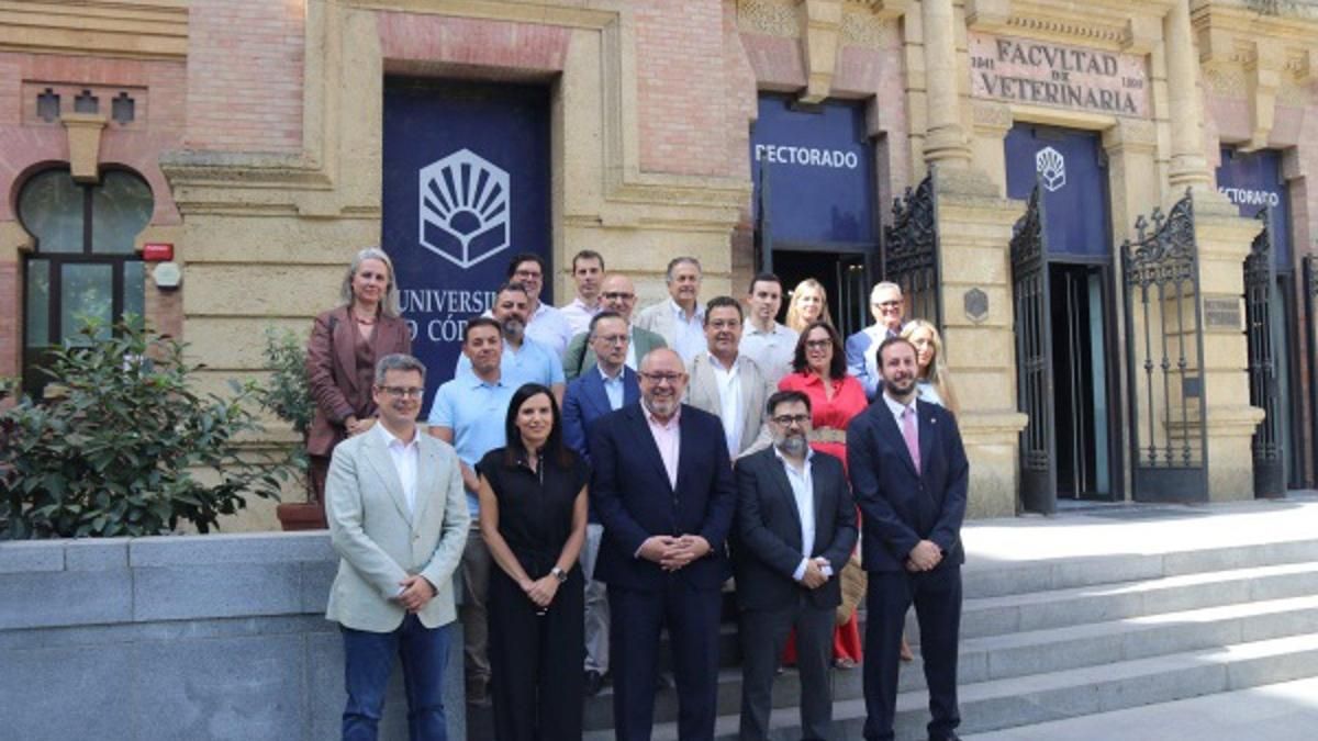 La UCO crea una nueva cátedra para impulsar la industria de la madera y el mueble en la provincia