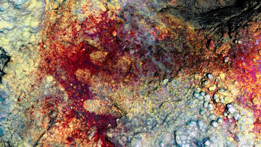 Hallan una nueva mano en la Cueva de Maltravieso de Cáceres