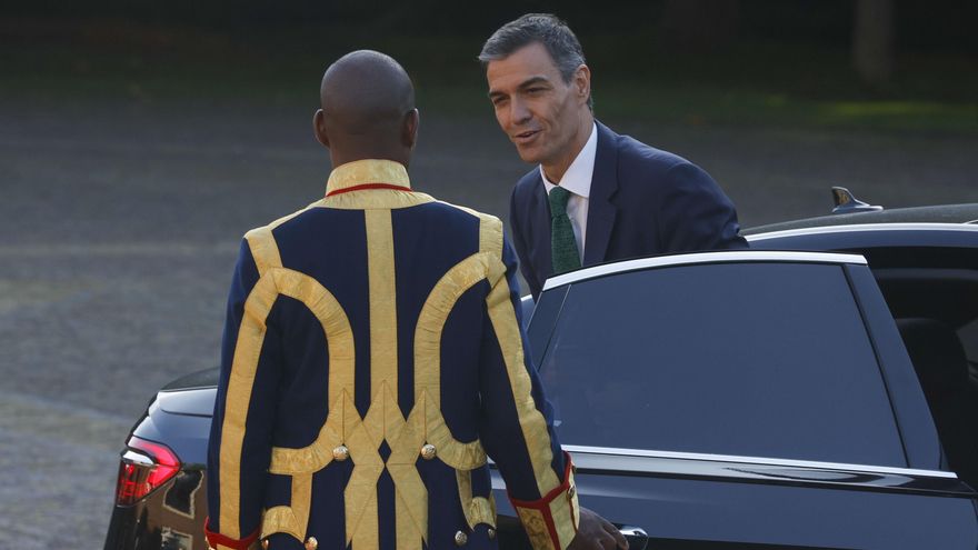 Sánchez y Trump, alejados en la foto de familia y en las mesas de la cena de la OTAN