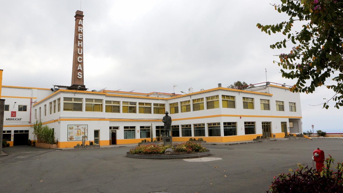 Planta de producción de Destilerías Arehucas, en Gran Canaria.