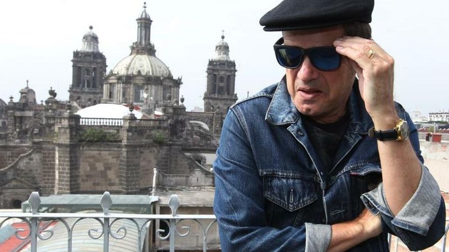 Fotografía fechada el 8 de septiembre de 2019 que muestra al músico español Santiago Auserón mientras posa en entrevista con Efe, en Ciudad de México (México).