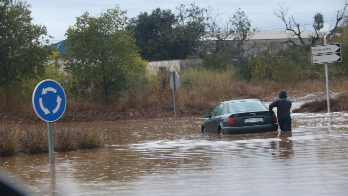 Las inundaciones en el sur de Tarragona llevan a la Generalitat a confinar las comarcas de Baix Ebre y Montsià