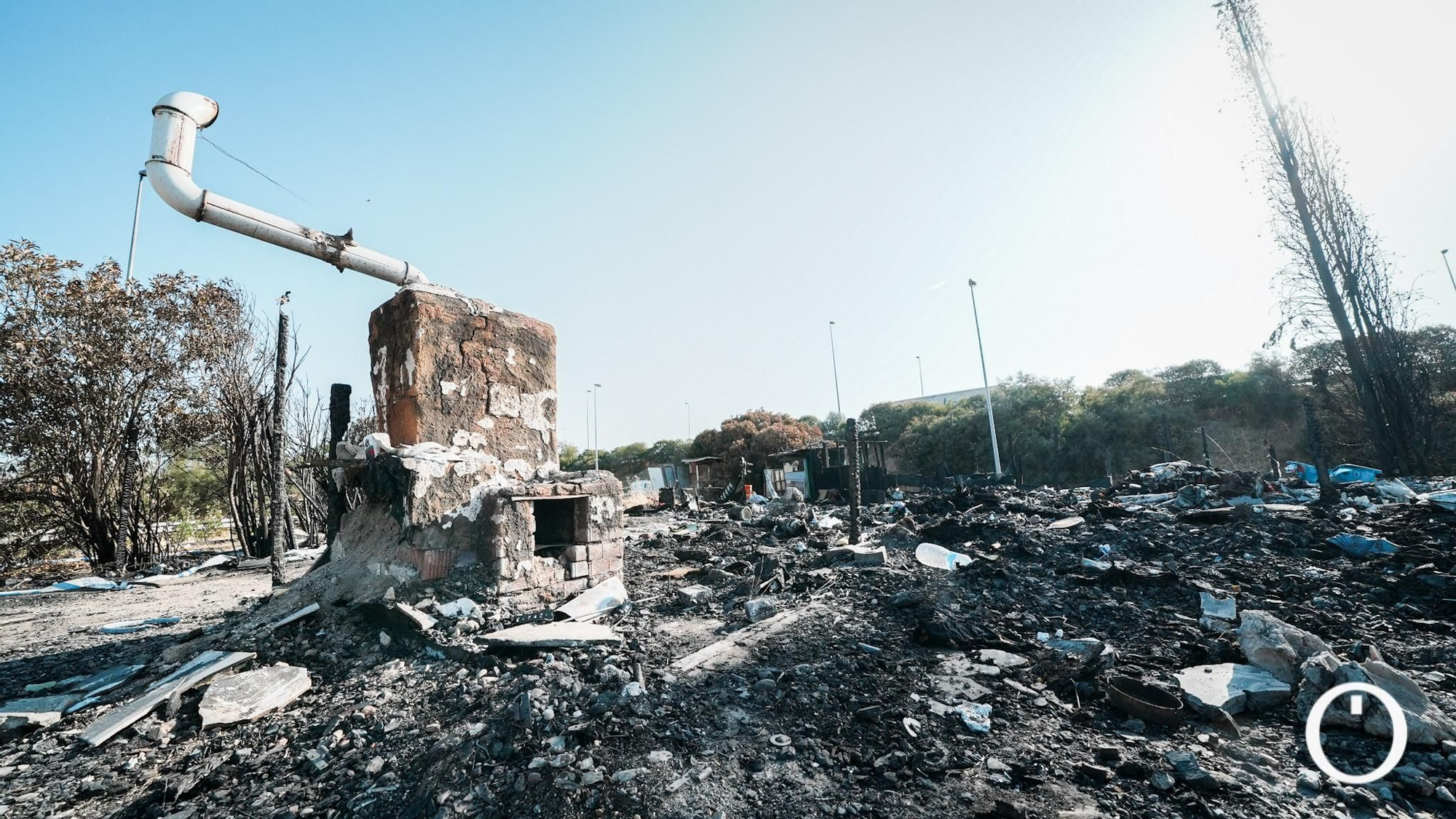 Asentamiento afectado tras el incendio que arrasó varias chabolas