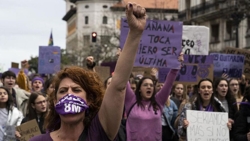 El Gobierno derogará la reforma de la ley del aborto del PP que impedía a las menores interrumpir el embarazo sin autorización parental