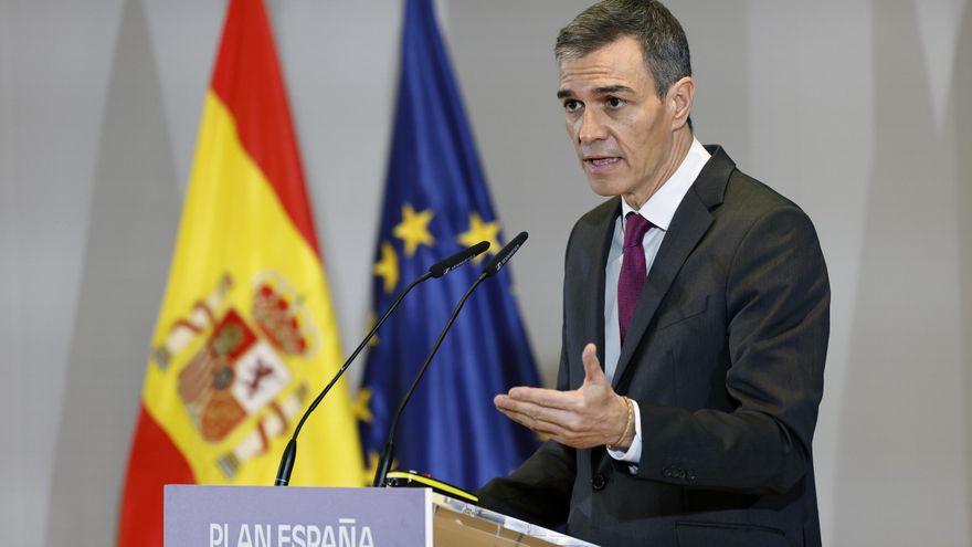 El Gobierno anuncia 400 millones en ayudas directas a la compra de eléctricos para 2026