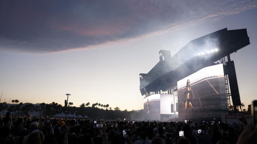 Billie Eilish y Lorde impulsan el fenómeno 'brat' de Charli xcx en Coachella