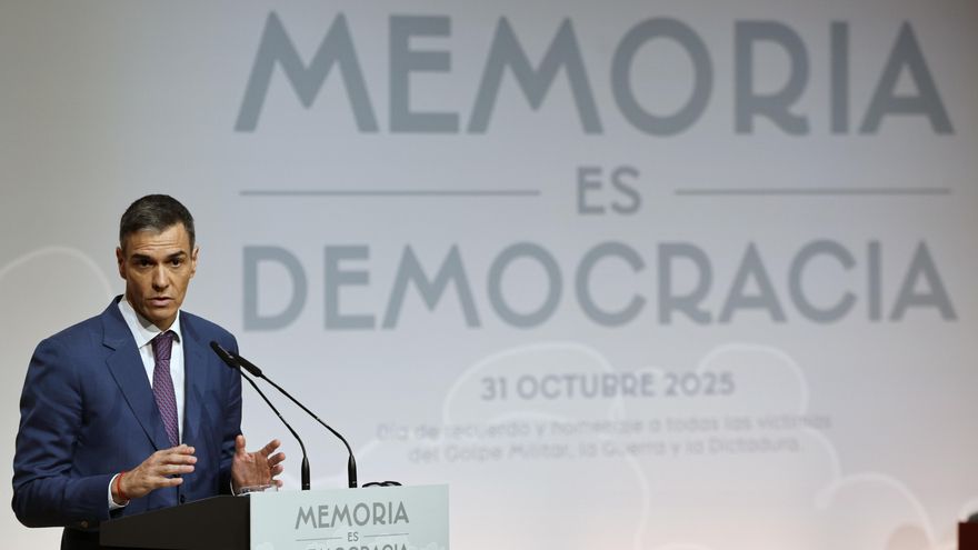 El Gobierno desoye el rechazo de Junts a sus leyes y le mantiene la "mano tendida"
