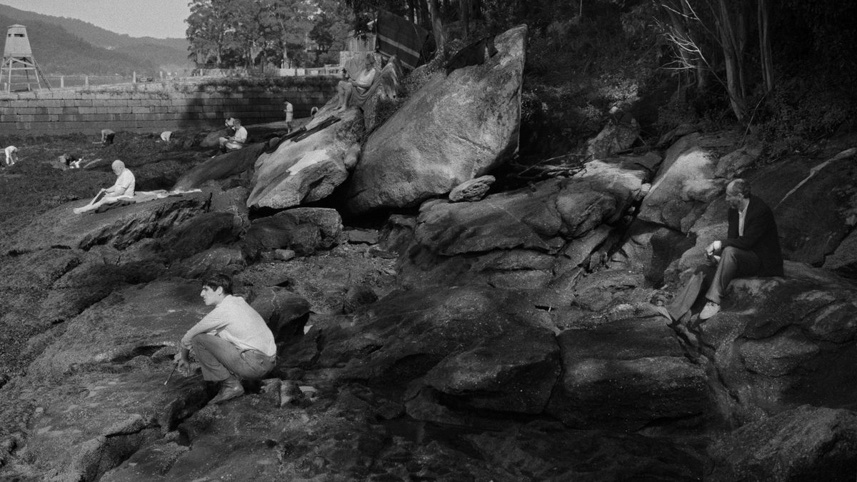 Fotograma de 'San Simón' (2025), un filme de Miguel Ángel Delgado